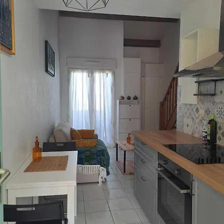 Bright With Balcony In Апартаменты